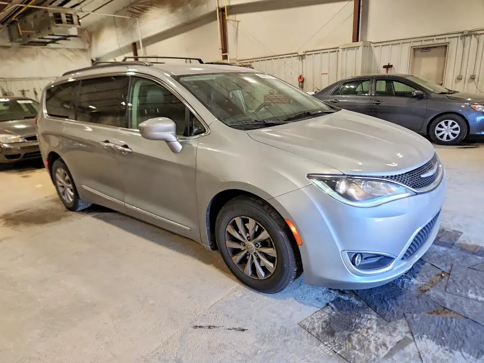 2017 CHRYSLER PACIFICA TOURING L  