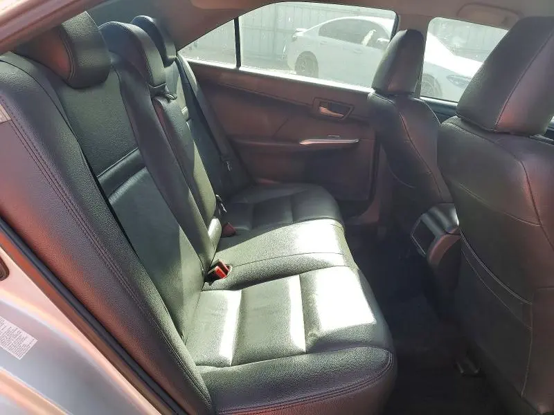 2014 TOYOTA CAMRY SE  