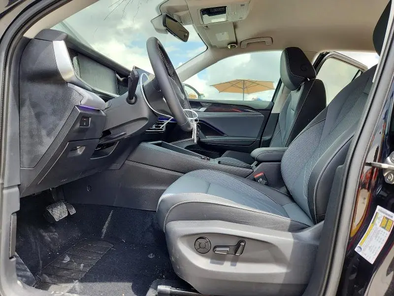 2025 VOLKSWAGEN TIGUAN SE  