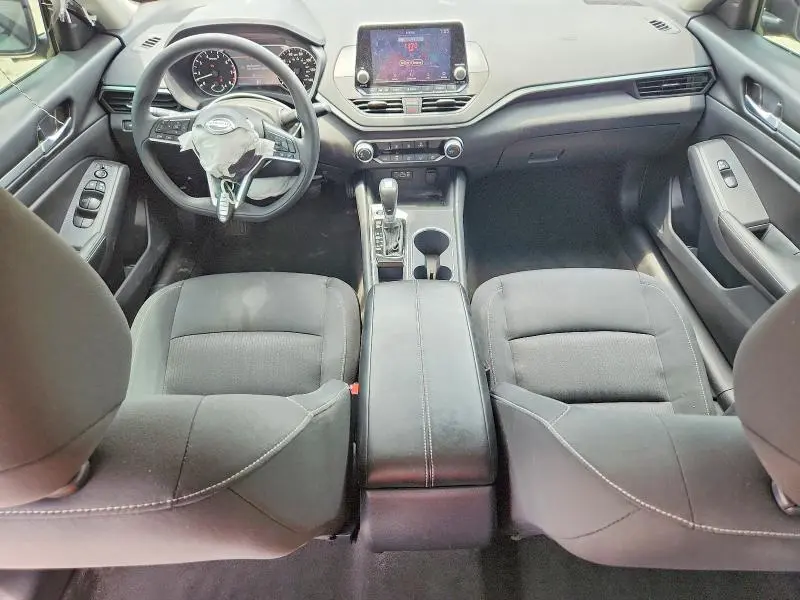 2022 NISSAN ALTIMA SV  