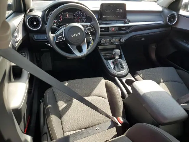 2024 KIA FORTE LX  