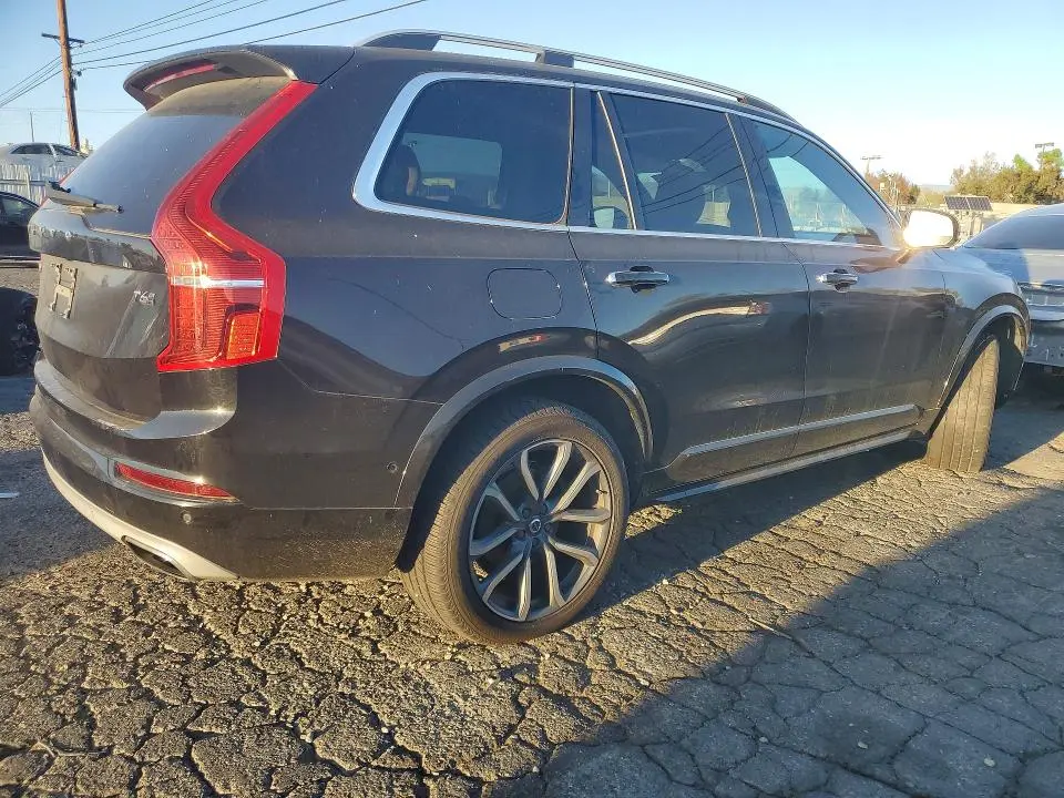 2018 VOLVO XC90 T6  