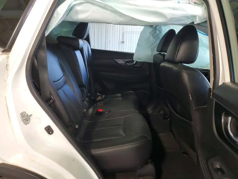 2016 NISSAN ROGUE SL  