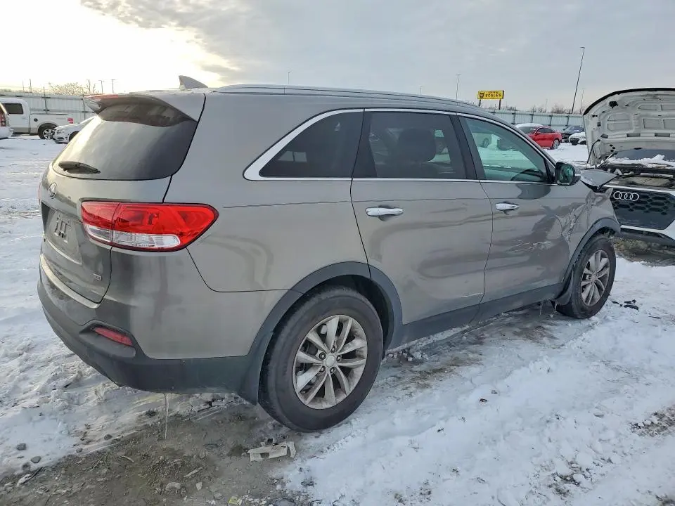 2016 KIA SORENTO LX  