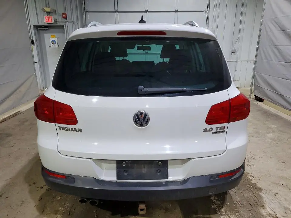 2014 VOLKSWAGEN TIGUAN S  