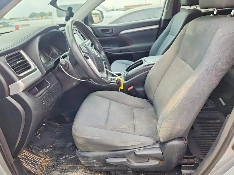 2015 TOYOTA HIGHLANDER LE  