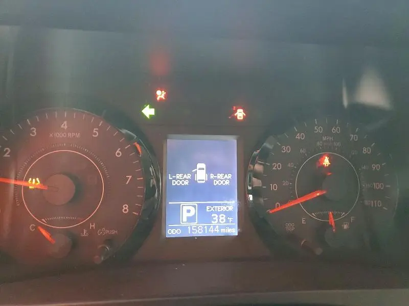 2017 TOYOTA SIENNA LE 8-PASSENGER  