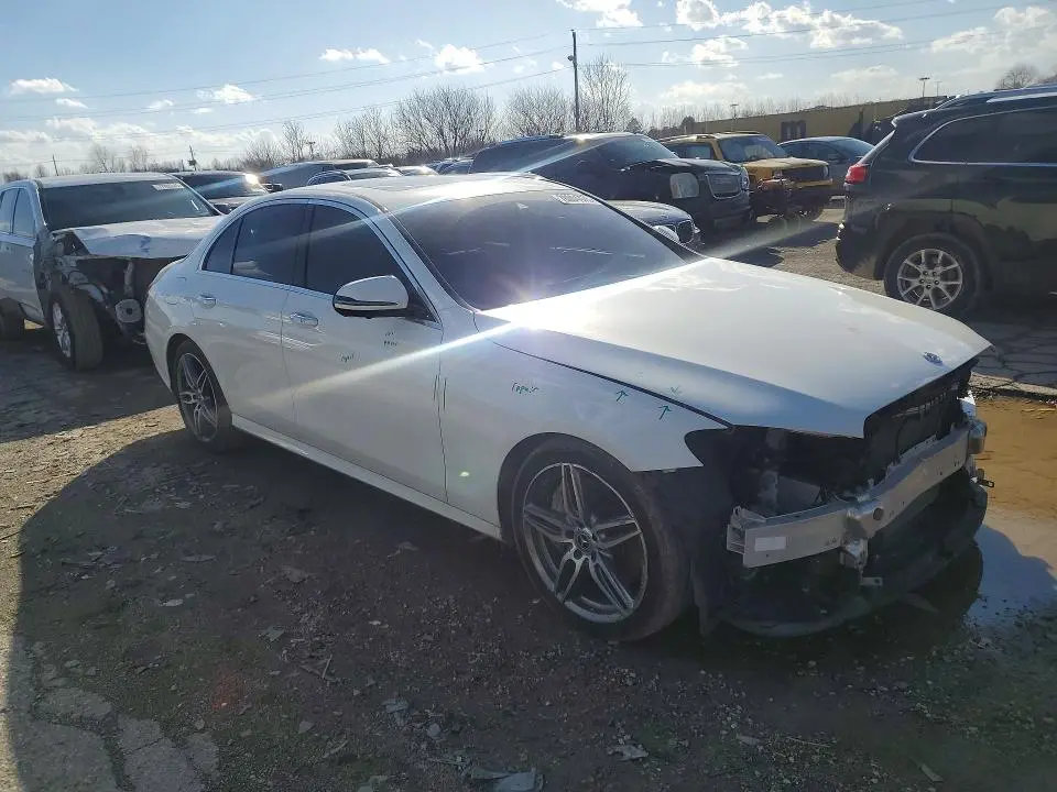 2019 MERCEDES-BENZ E 300  