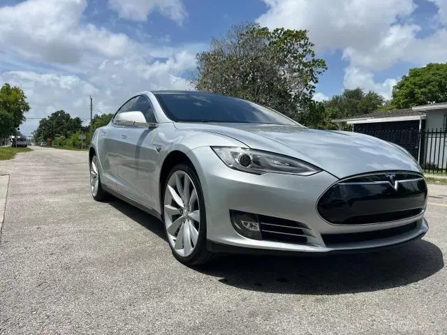 2012 TESLA MODEL S   