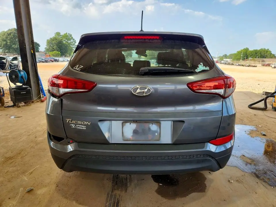 2016 HYUNDAI TUCSON GL SE  