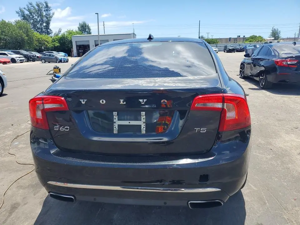 2016 VOLVO S60 PREMIER  