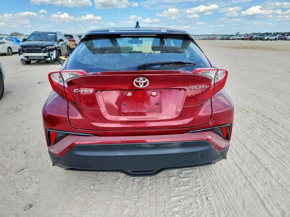 2019 TOYOTA C-HR XLE  