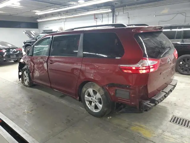 2017 TOYOTA SIENNA LE  