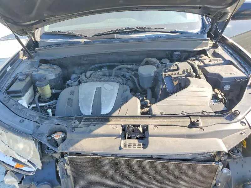 2011 HYUNDAI SANTA FE SE  