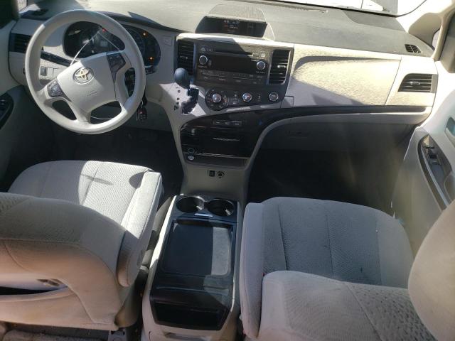 2011 TOYOTA SIENNA LE