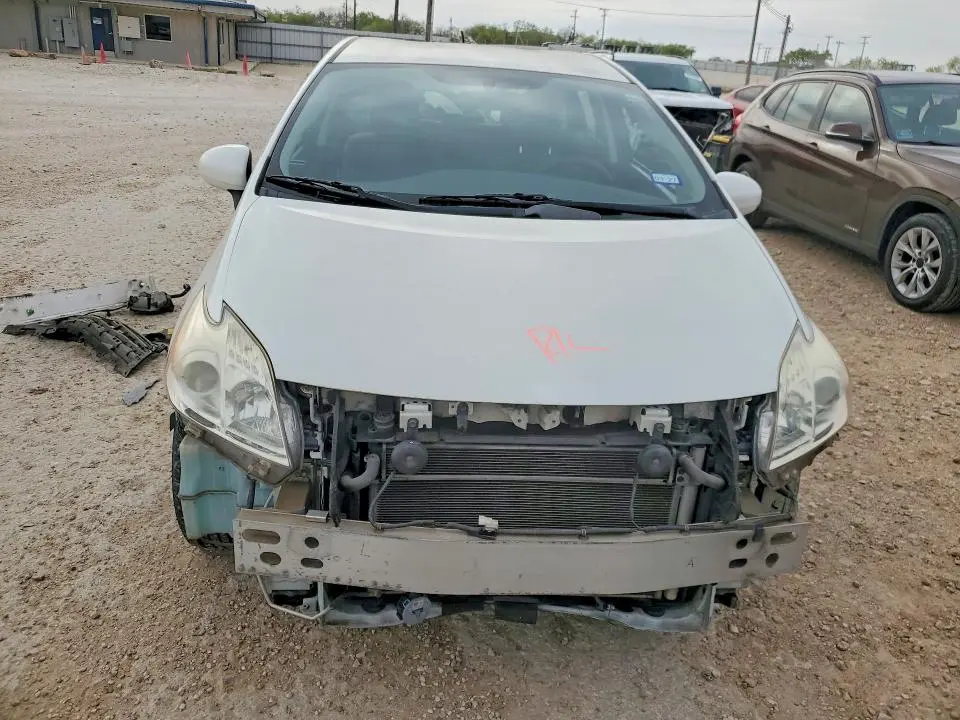 2014 TOYOTA PRIUS THREE  