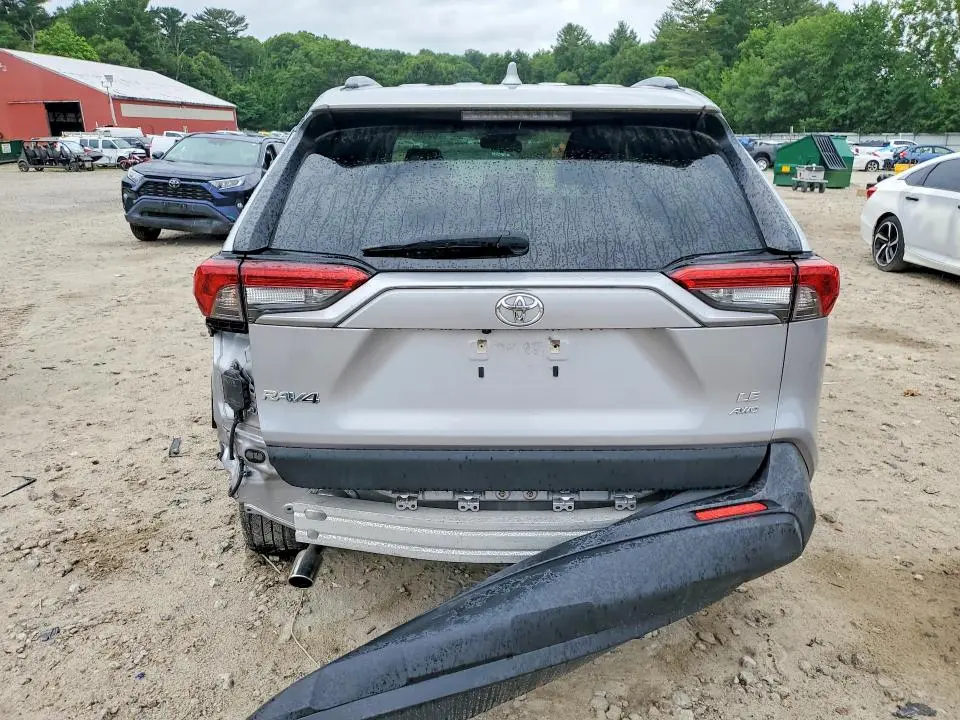 2019 TOYOTA RAV4 LE  