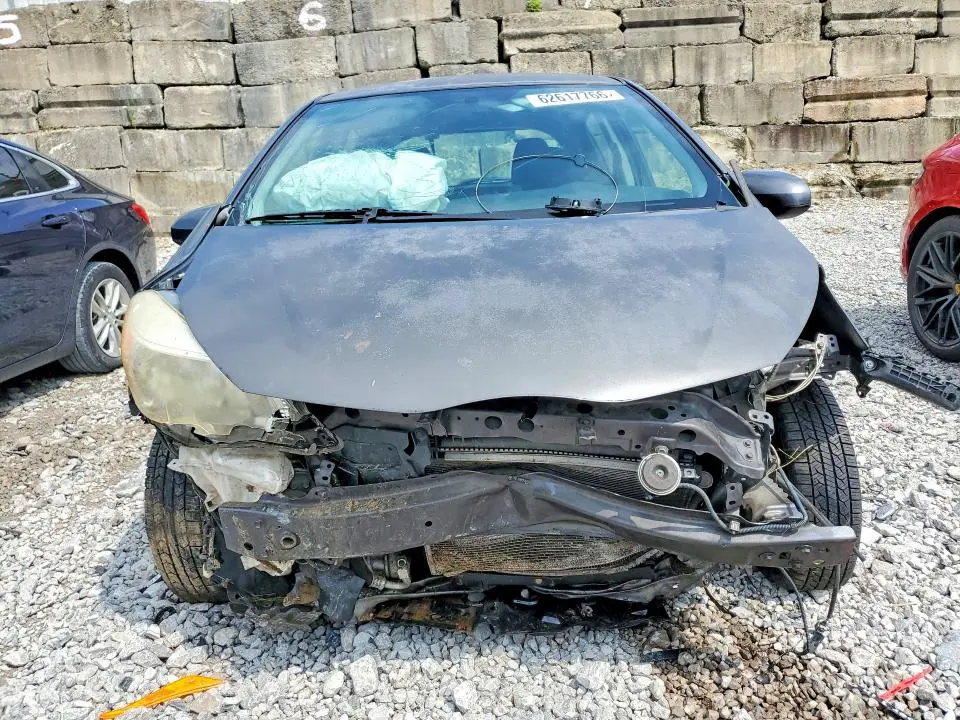 2012 TOYOTA YARIS 5-DOOR LE  
