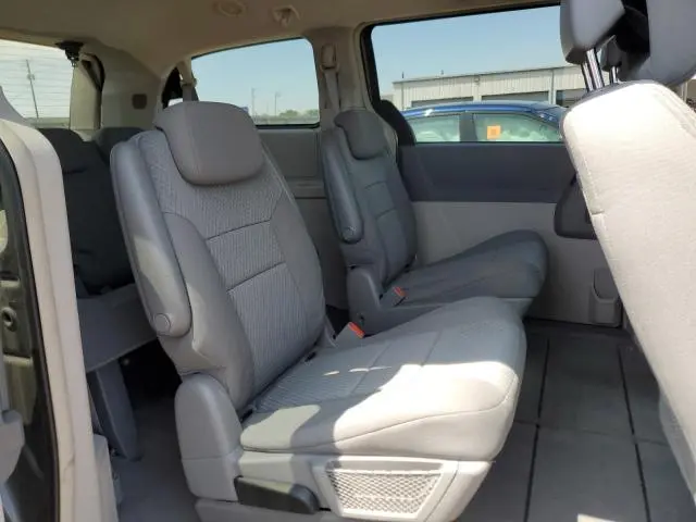 2010 CHRYSLER TOWN & COUNTRY TOURING  