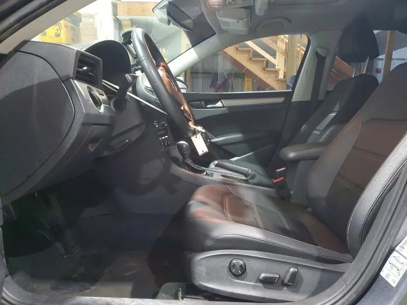 2021 VOLKSWAGEN PASSAT SE  