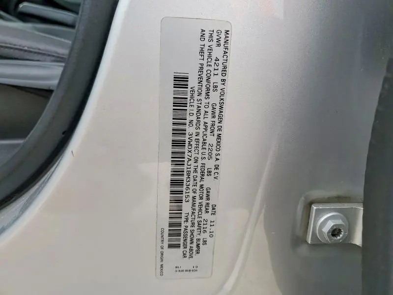 2011 VOLKSWAGEN JETTA SE  