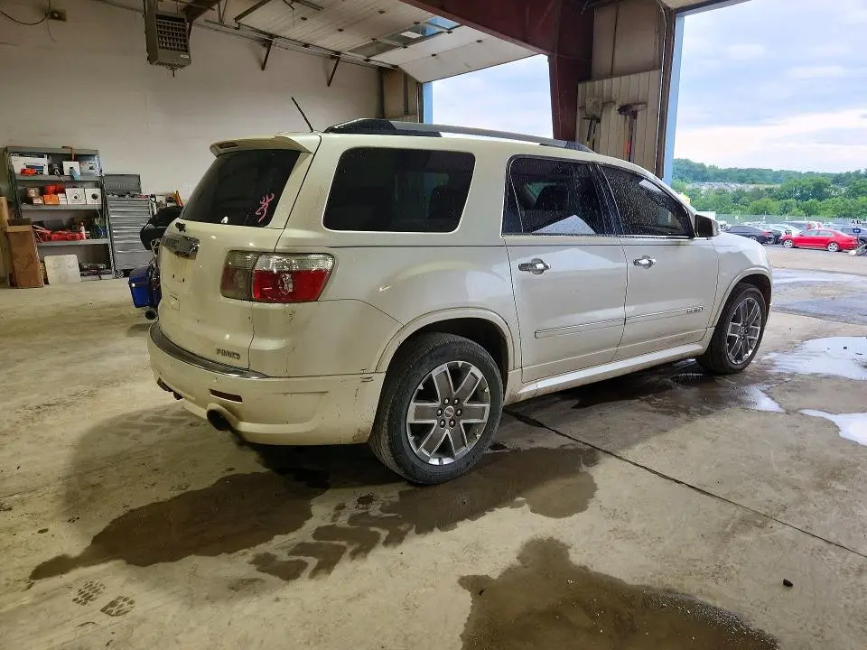2011 GMC ACADIA DENALI  
