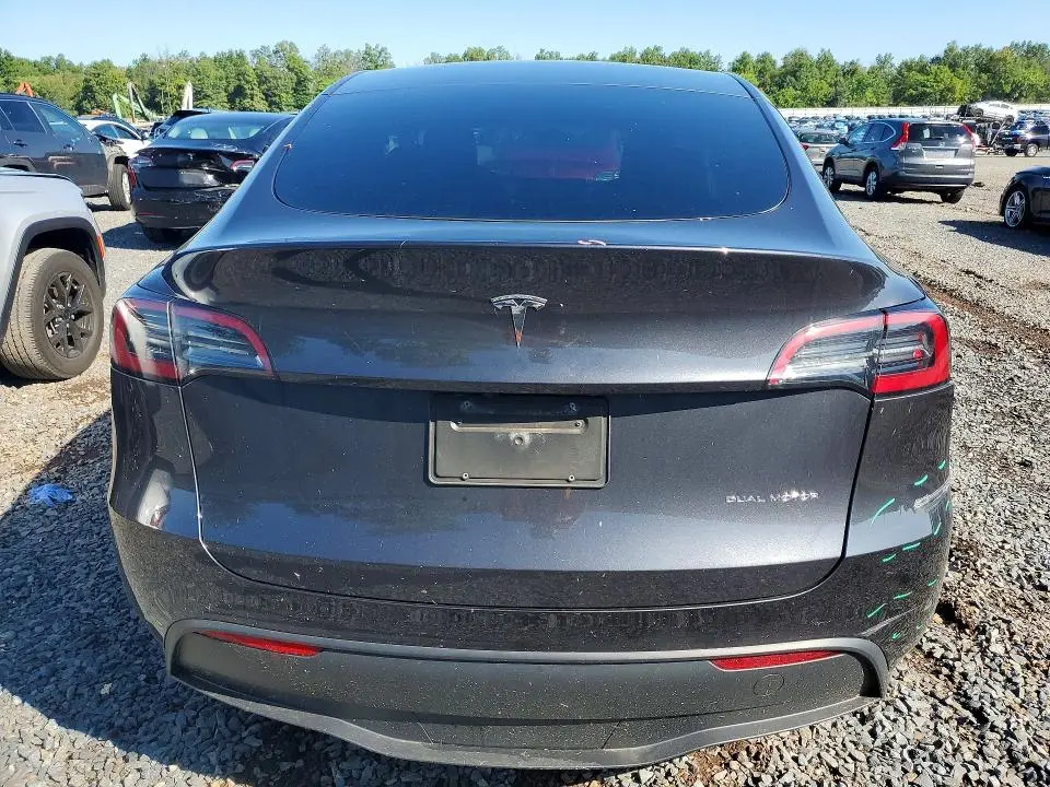 2024 TESLA MODEL Y   