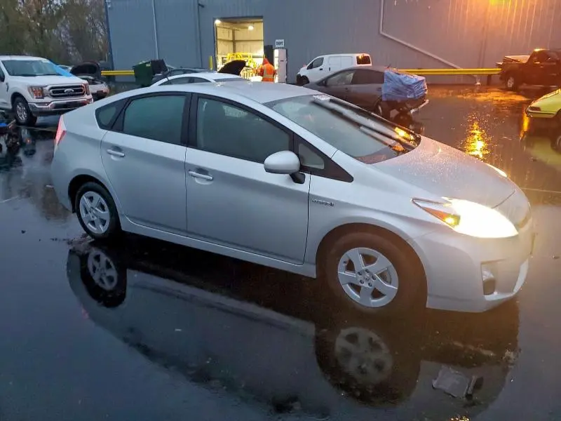 2010 TOYOTA PRIUS   