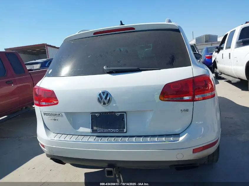 2013 VOLKSWAGEN TOUAREG VR6 SPORT