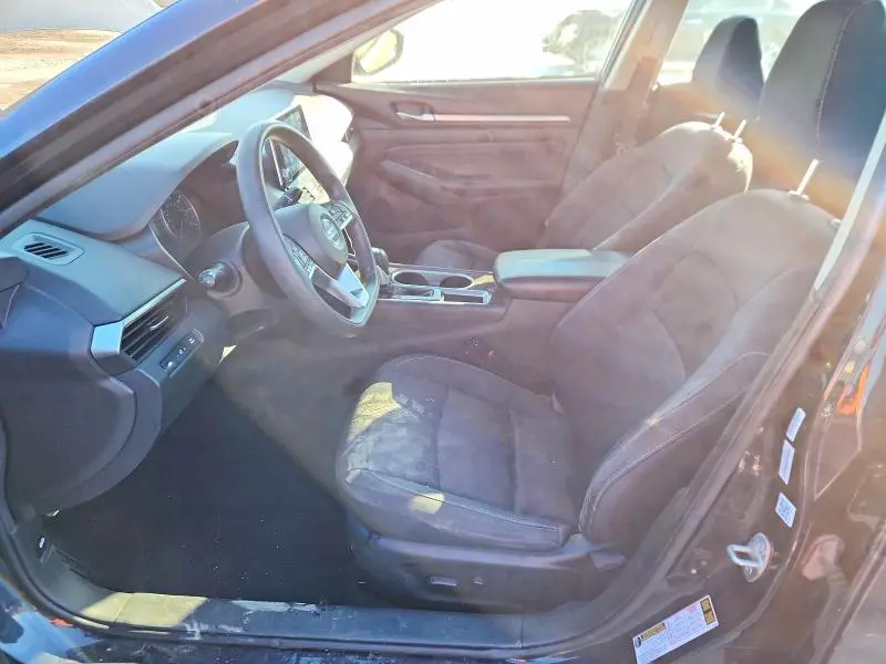 2021 NISSAN ALTIMA SV  