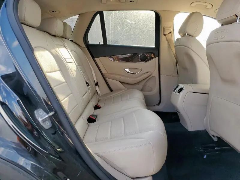 2019 MERCEDES-BENZ GLC 300  