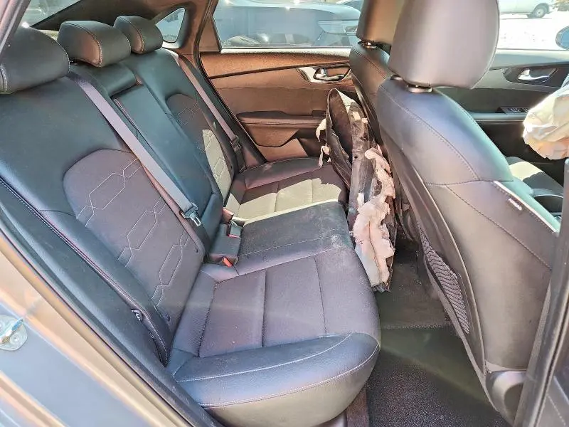 2023 KIA FORTE GT LINE  