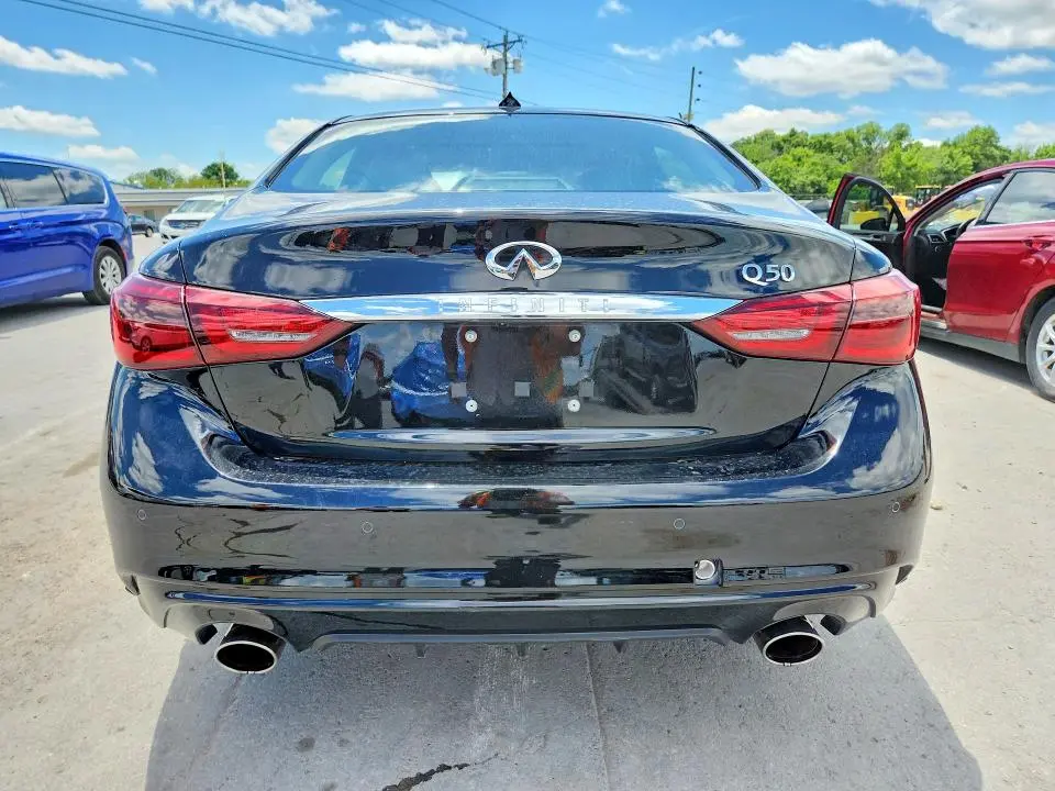 2022 INFINITI Q50 LUXE  
