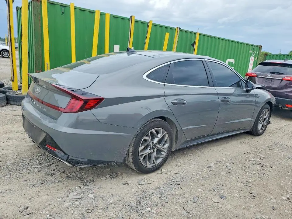 2022 HYUNDAI SONATA SEL  