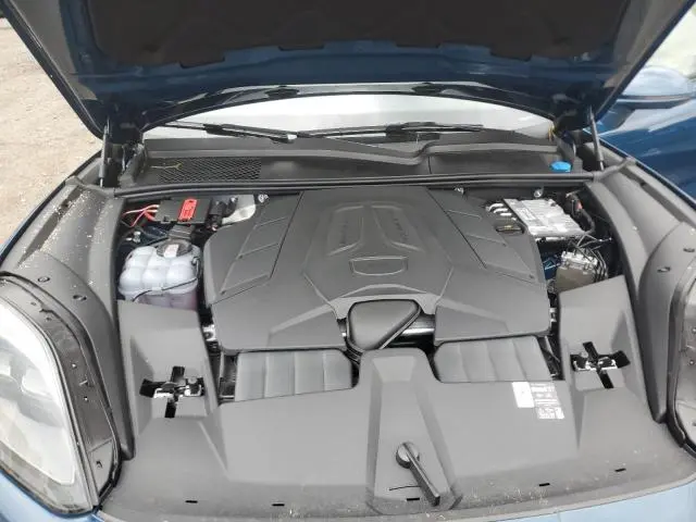 2025 PORSCHE CAYENNE   