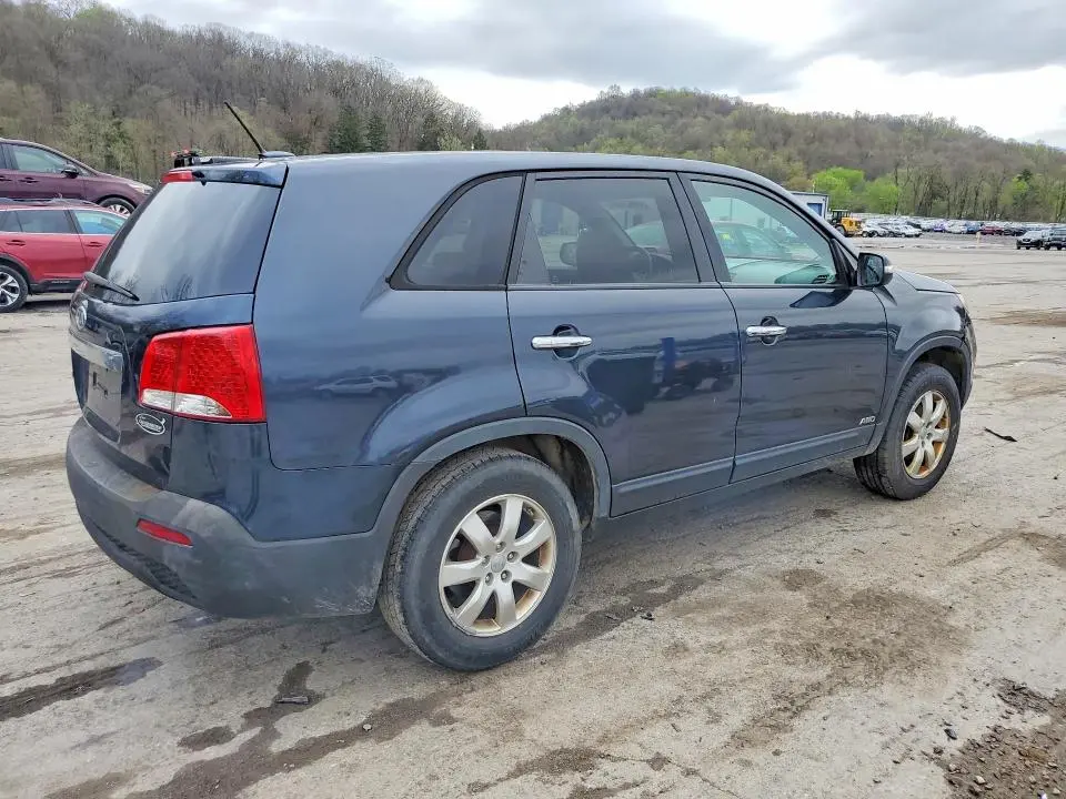 2012 KIA SORENTO LX  