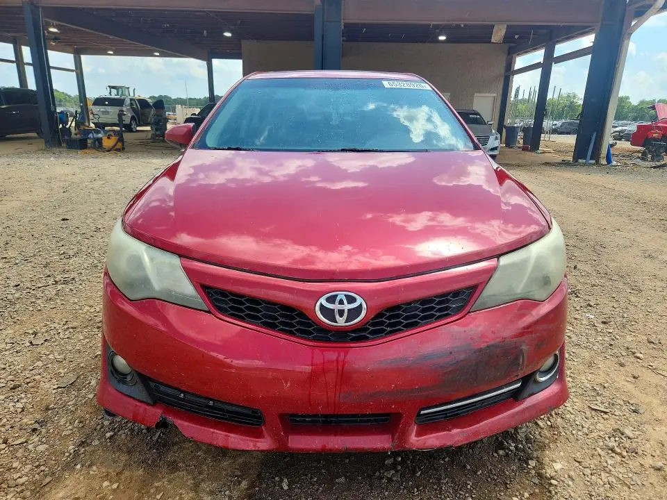 2013 TOYOTA CAMRY SE  