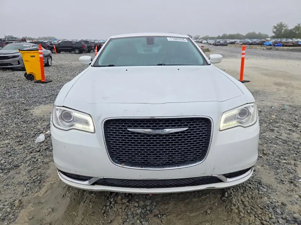 2015 CHRYSLER 300 LIMITED  