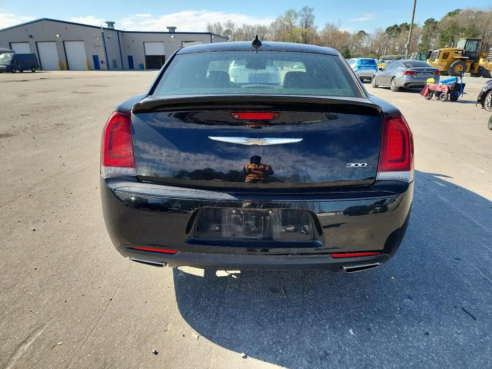 2019 CHRYSLER 300 S  