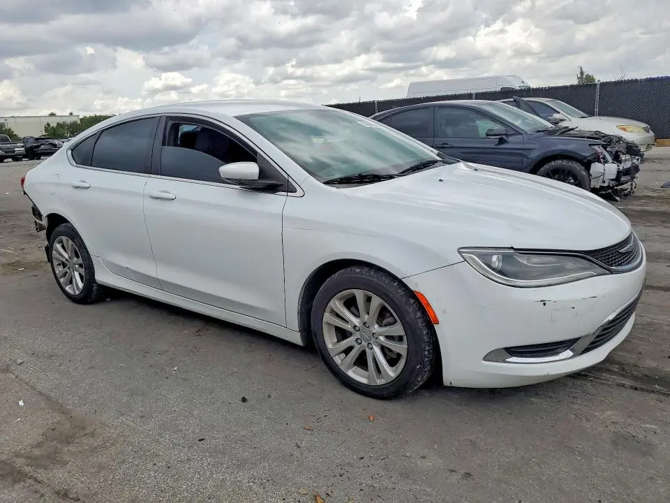 2015 CHRYSLER 200   