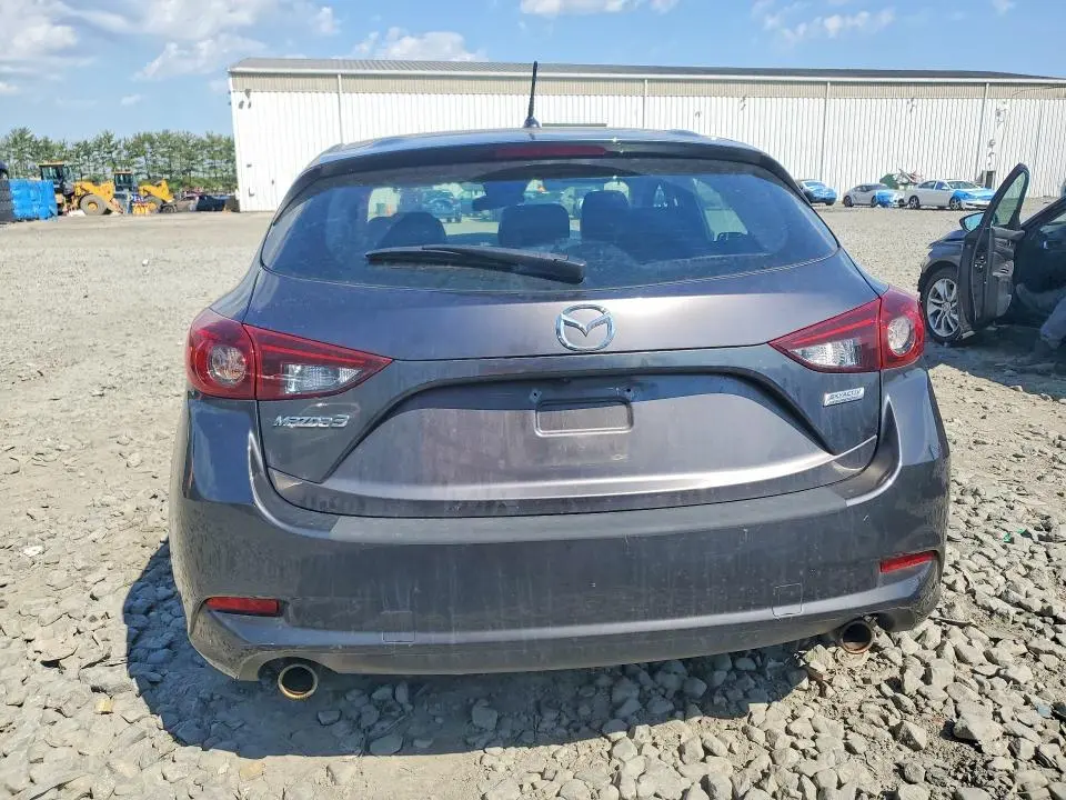 2018 MAZDA 3 TOURING  