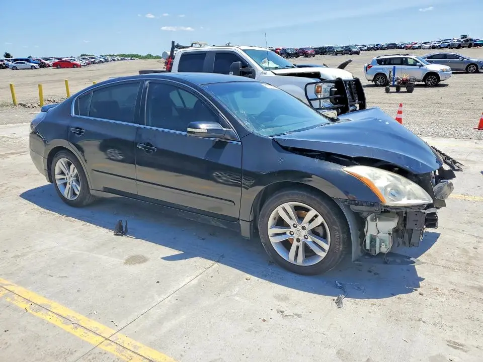 2010 NISSAN ALTIMA SR  