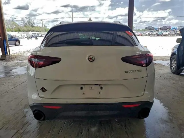 2022 ALFA ROMEO STELVIO   