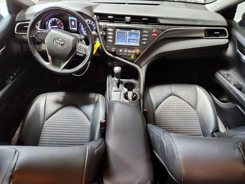 2018 TOYOTA CAMRY SE  