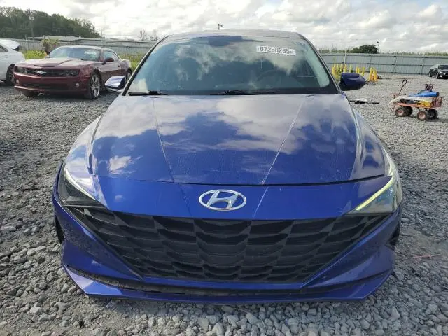 2021 HYUNDAI ELANTRA SE  