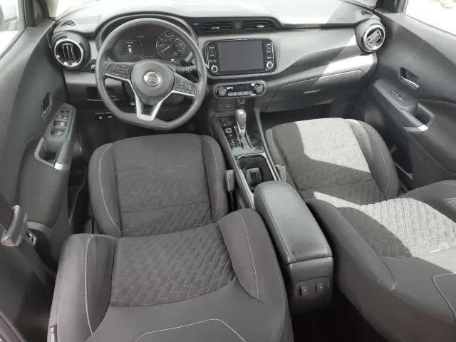 2021 NISSAN KICKS SV  