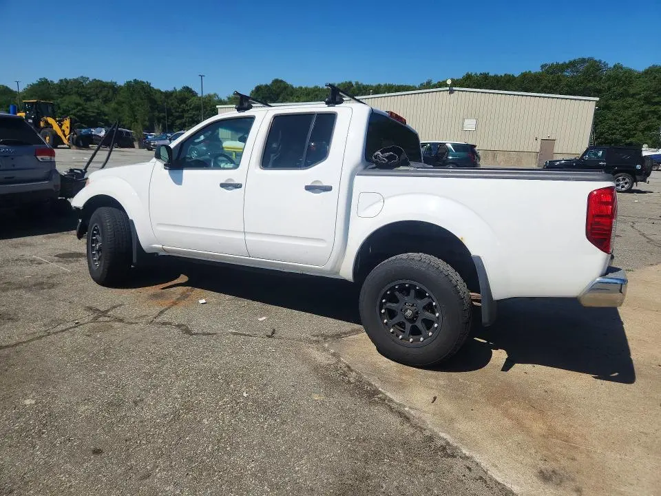 2011 NISSAN FRONTIER S  