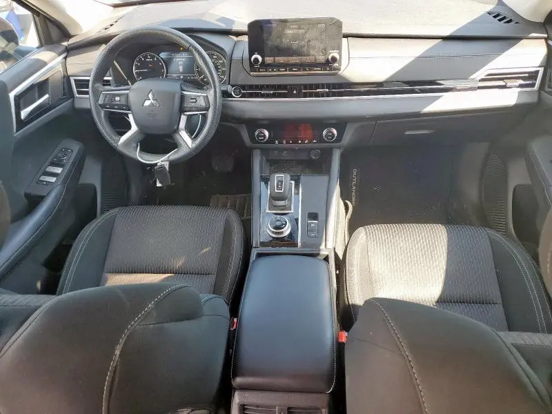 2022 MITSUBISHI OUTLANDER ES  
