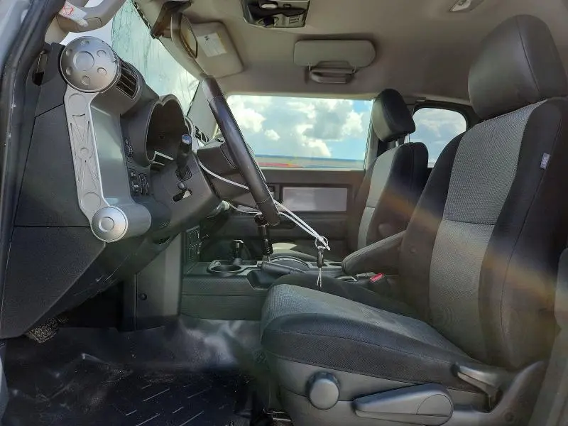 2013 TOYOTA FJ CRUISER BASE  