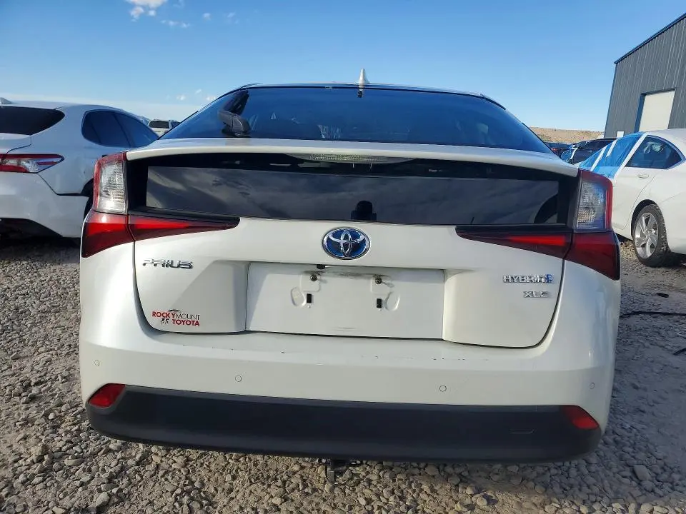 2019 TOYOTA PRIUS XLE  